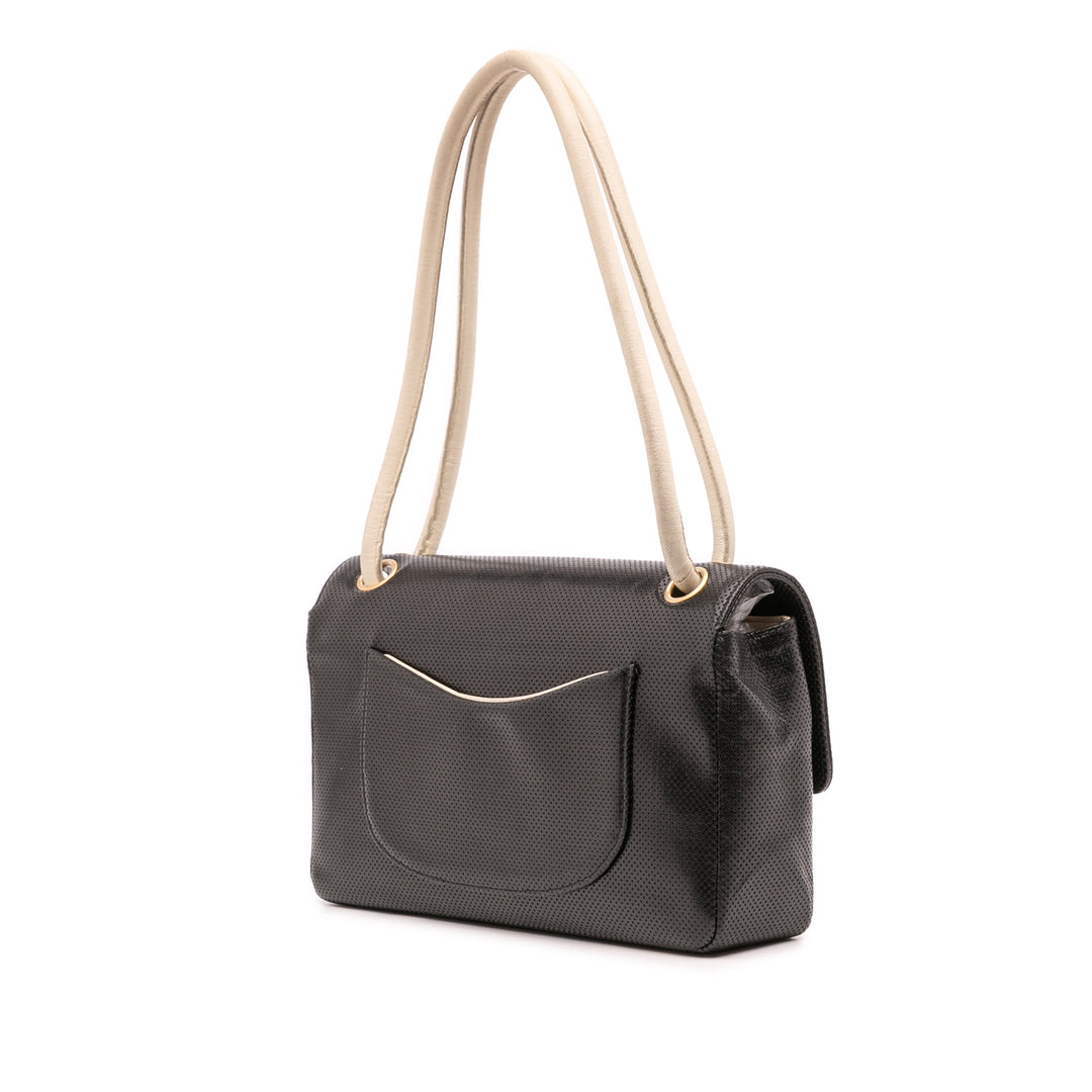 Chanel Medium CC Perforated Cuir de veau Simple rabat Noir