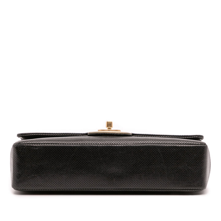 Chanel Medium CC Perforated Cuir de veau Simple rabat Noir