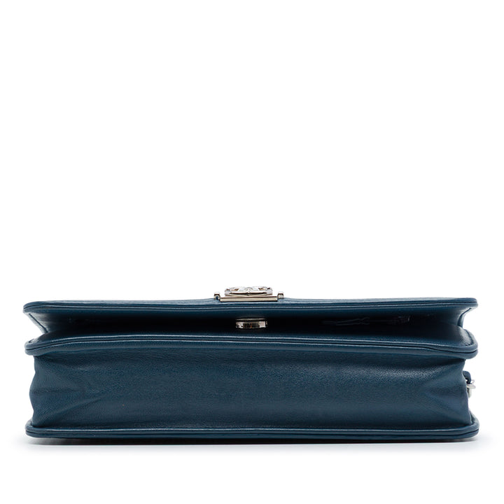 Cristal Orné Boy Wallet on Chain Cuir d'agneau Bleu