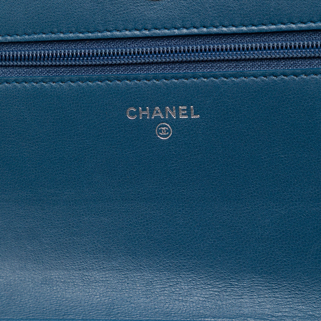 Cristal Orné Boy Wallet on Chain Cuir d'agneau Bleu