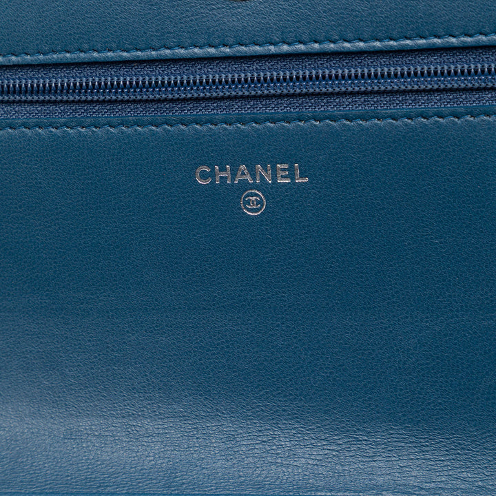 Cristal Orné Boy Wallet on Chain Cuir d'agneau Bleu