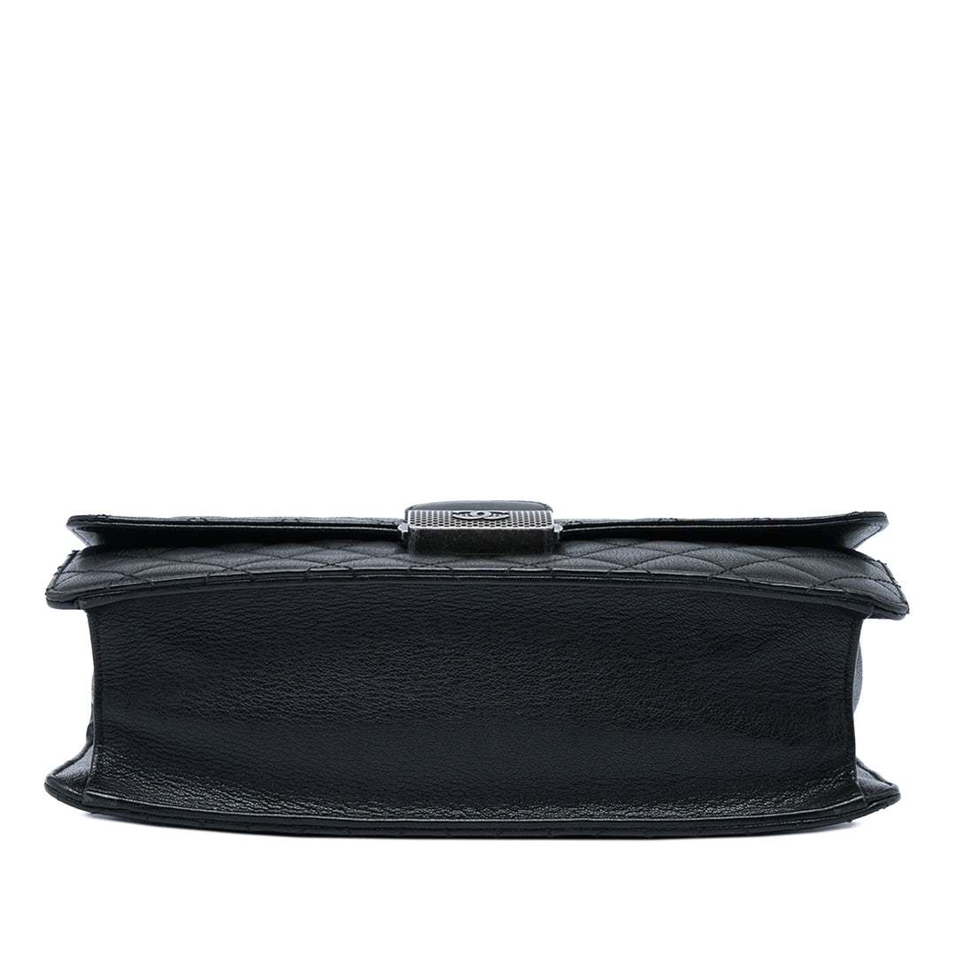 Chanel Matelassé CC University à rabat Moyen Cuir de chèvre Noir – vue 3 – GABY PARIS