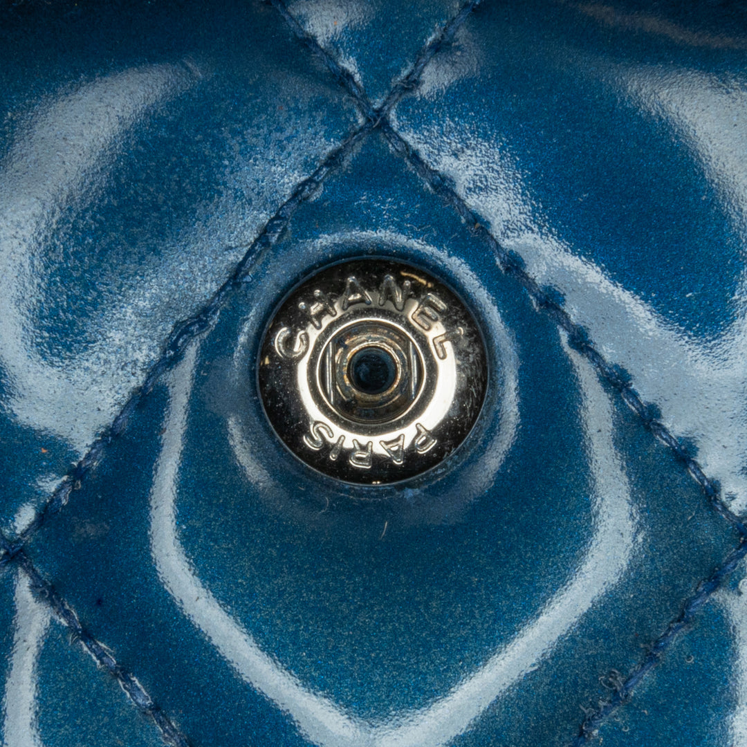 Chanel Jumbo Classic Cuir verni Double rabat Bleu – GABY PARIS Authentique