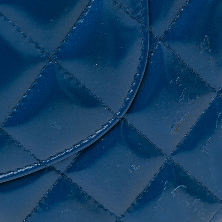 Chanel Jumbo Classic Cuir verni Double rabat Bleu – GABY PARIS Authentique