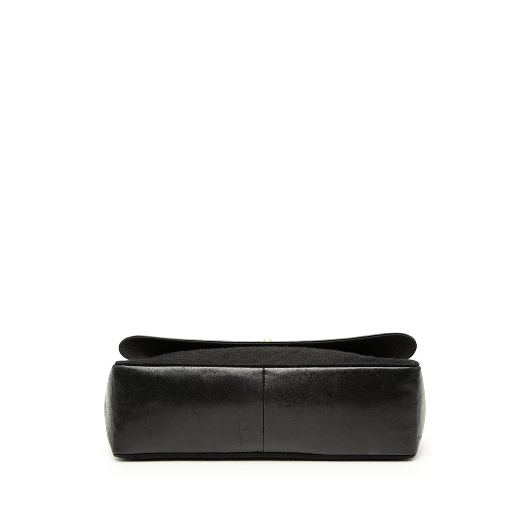 Chanel CC Matelassé Jersey et Cuir d’agneau à finitions Simple rabat