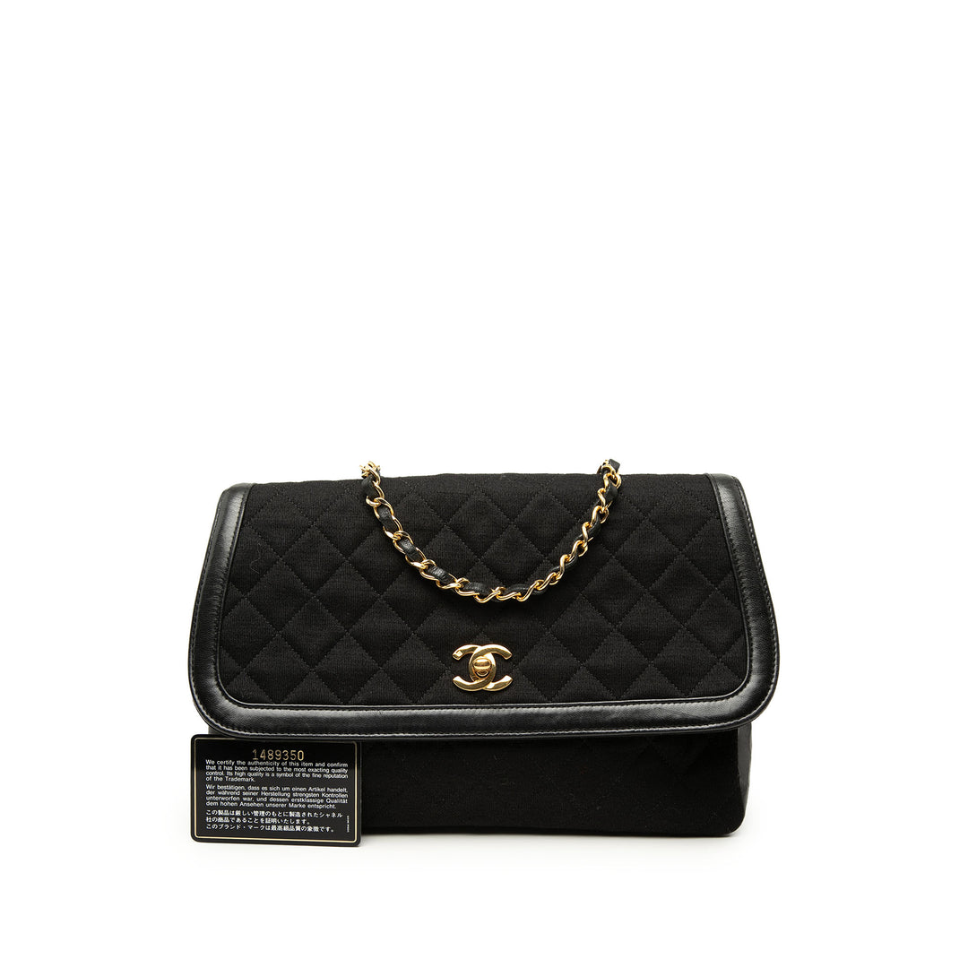 Chanel CC Matelassé Jersey et Cuir d’agneau à finitions Simple rabat