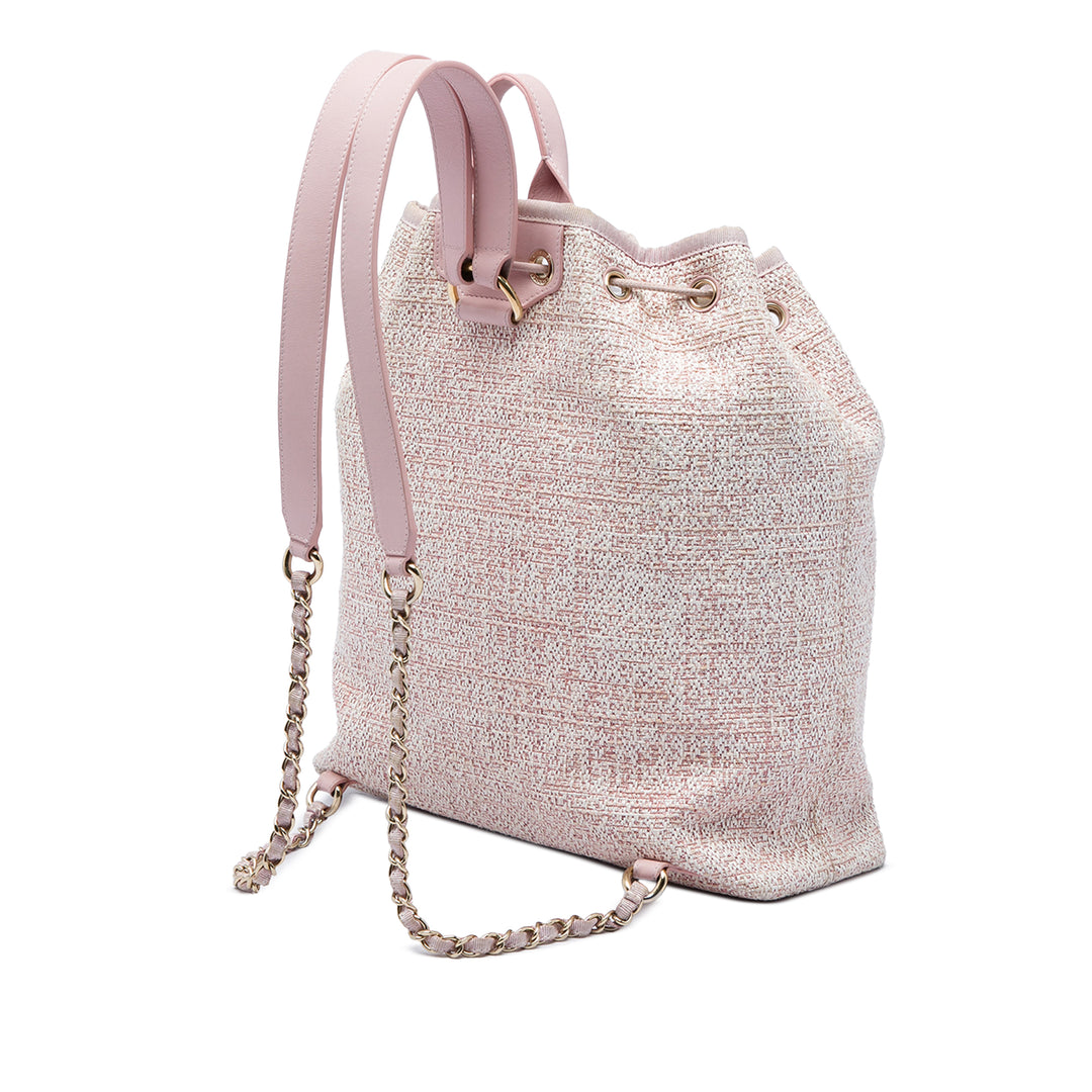 Chanel Deauville Sac à dos à cordon Tweed Rose – vue 2 – GABY PARIS