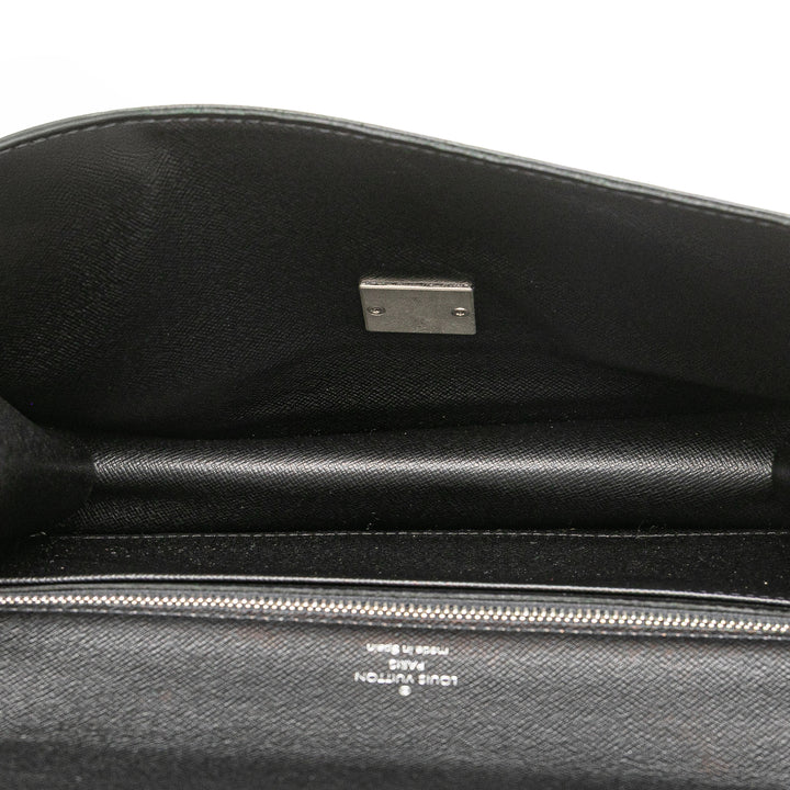 Louis Vuitton Taiga Selenga Noir