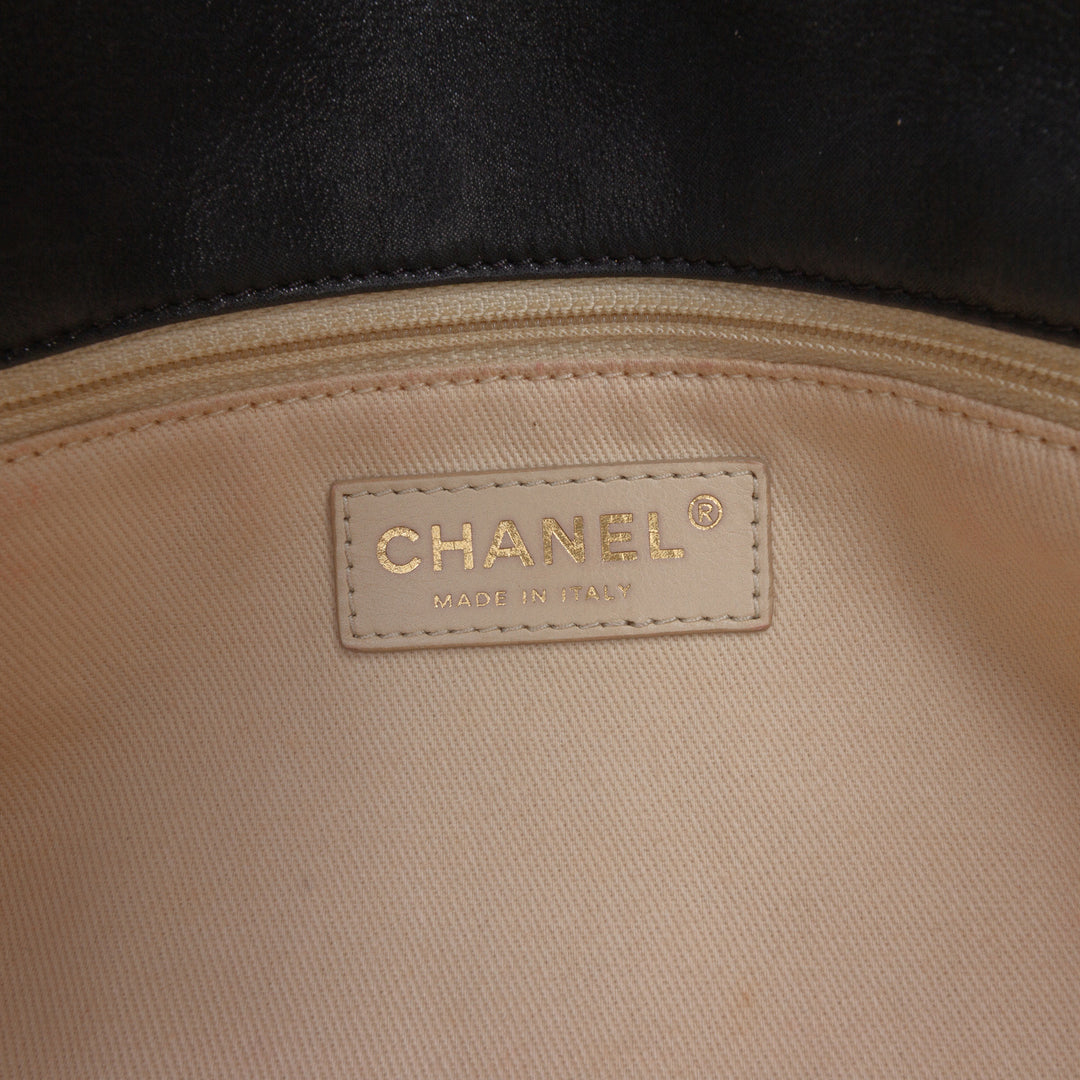 Chanel Quilted Cuir de veau Chic Quilt Flap Noir – GABY PARIS Authentique