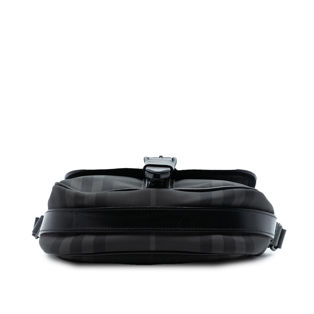 Burberry Smoke Check Coated Toile Sac porté croisé