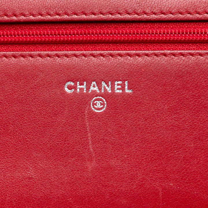 Chanel CC Matelassé Cuir verni Coco Boy Wallet on Chain