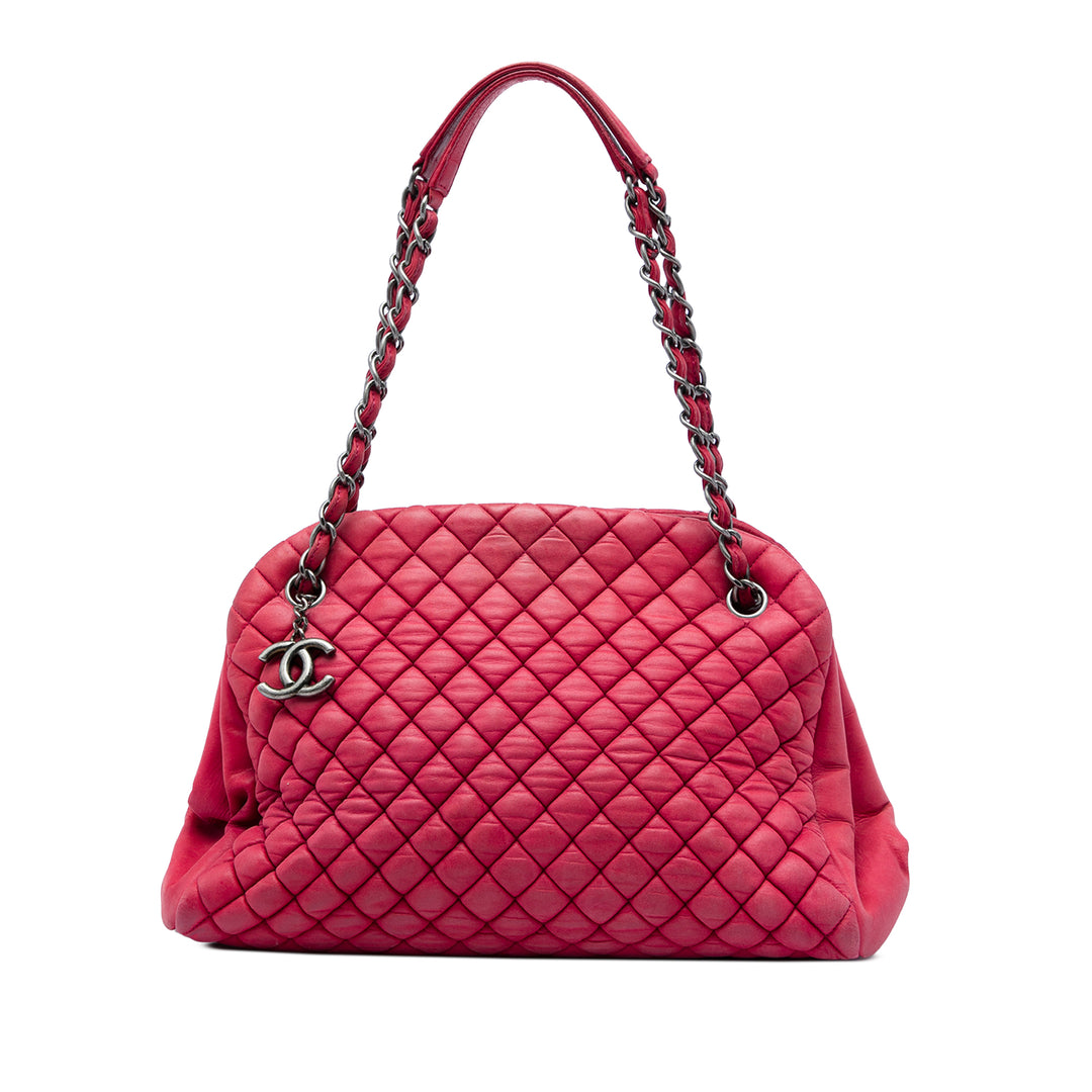 Chanel Matelassé Just Mademoiselle Sac bowling Grand Cuir d'agneau Rouge – vue principale – GABY PARIS