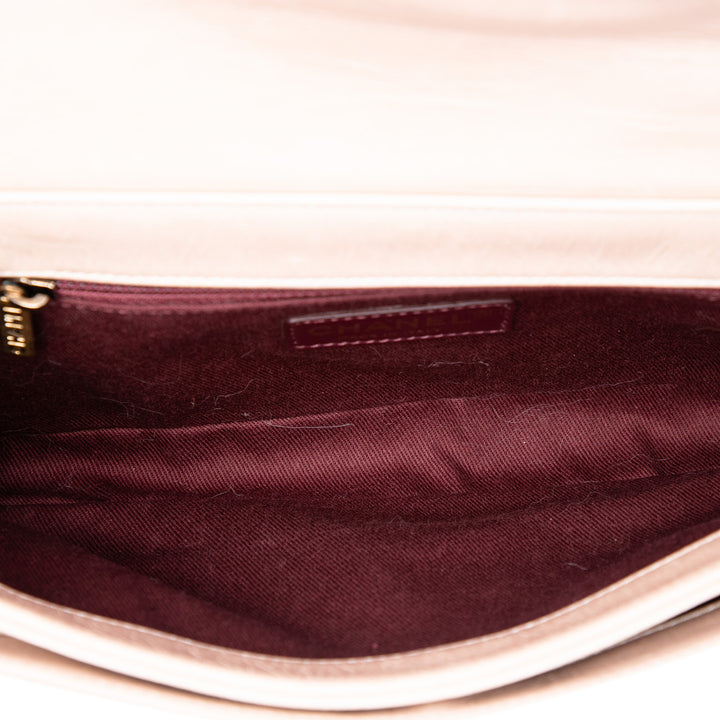 Chanel Medium Matelassé Glazed Cuir de veau Perfect Edge à rabat