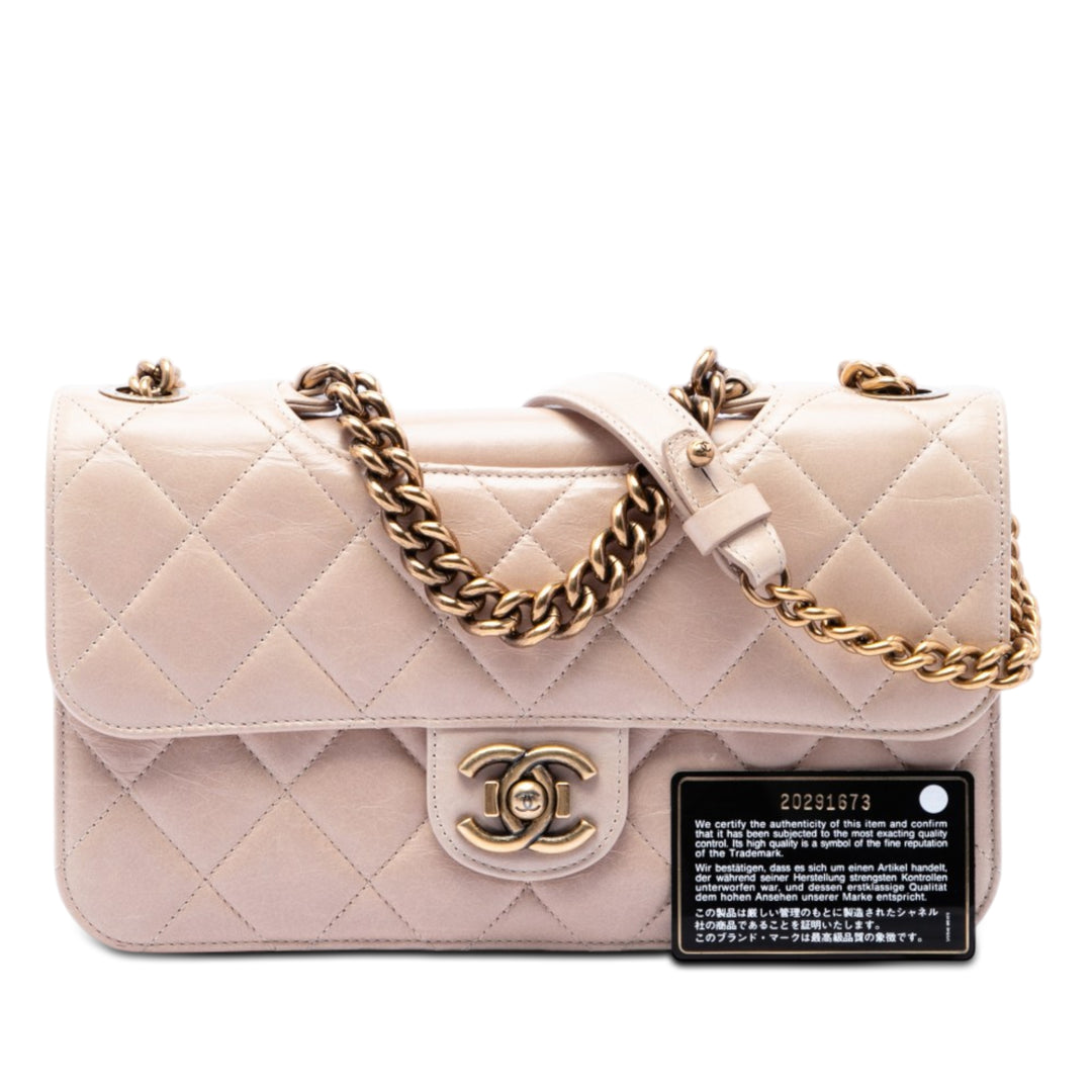 Chanel Medium Matelassé Glazed Cuir de veau Perfect Edge à rabat