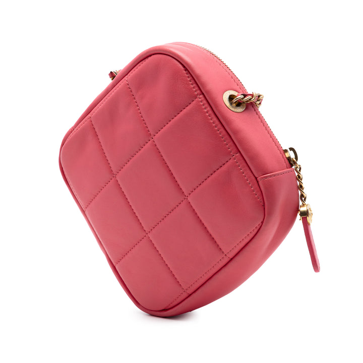 Chanel CC Matelassé Diamond Pochette avec chaîne Cuir d'agneau