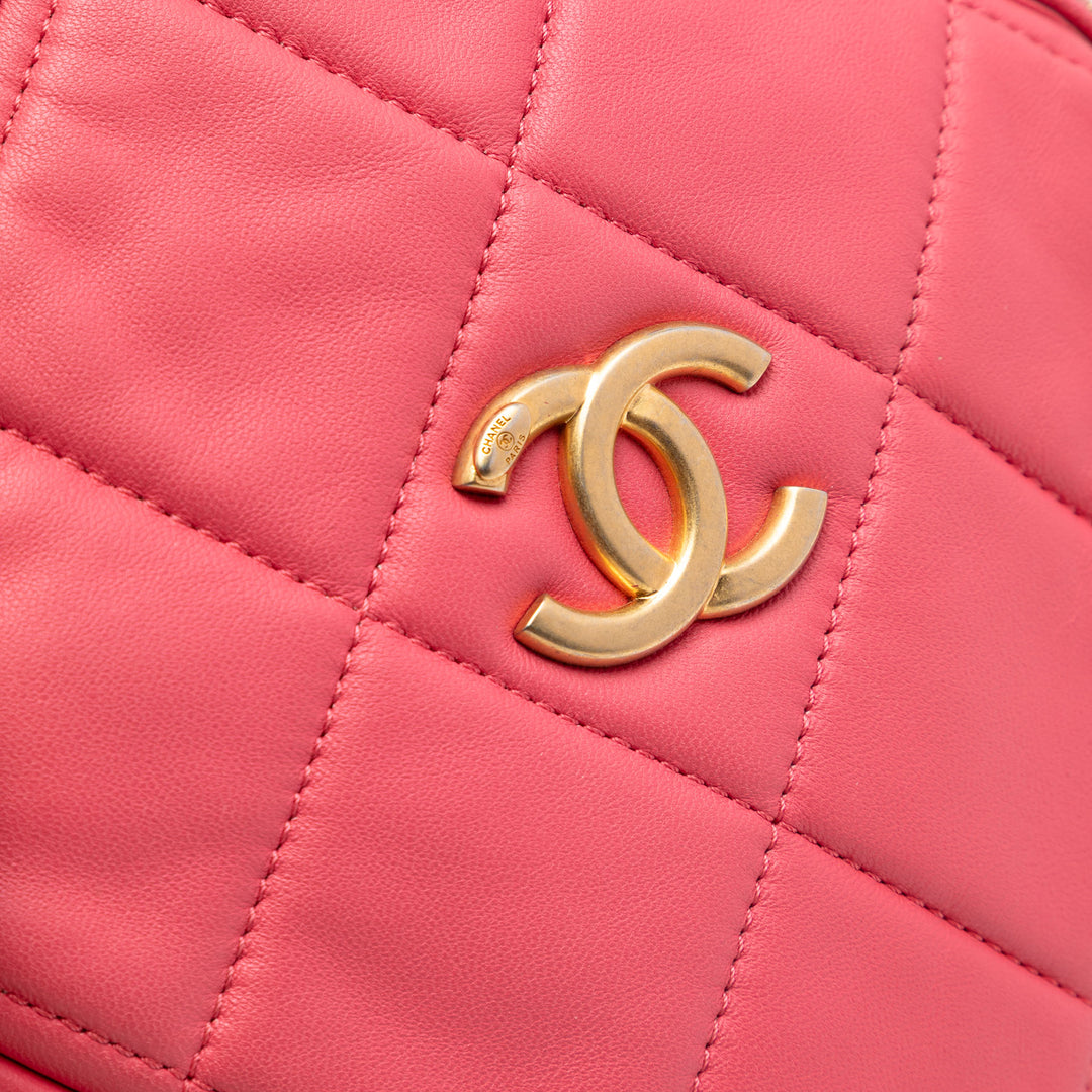Chanel CC Matelassé Diamond Pochette avec chaîne Cuir d'agneau
