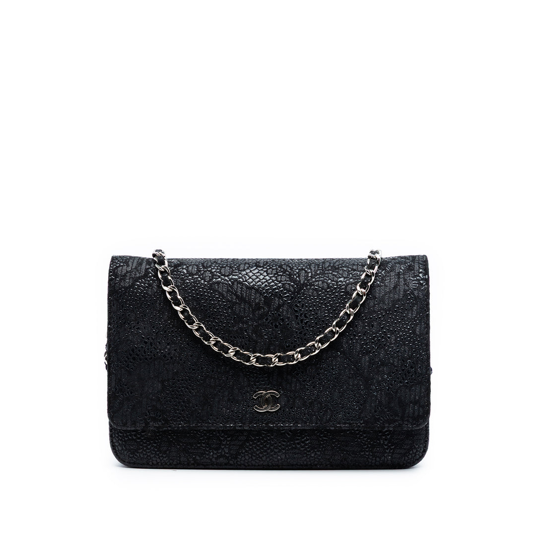 Chanel CC Lace Overlay Cuir de chèvre Wallet on Chain