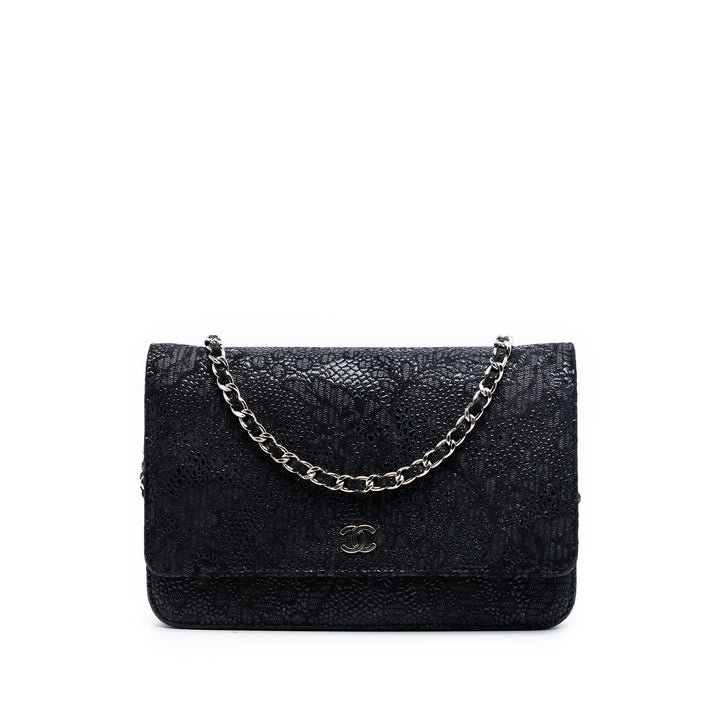 Chanel CC Lace Overlay Cuir de chèvre Wallet on Chain