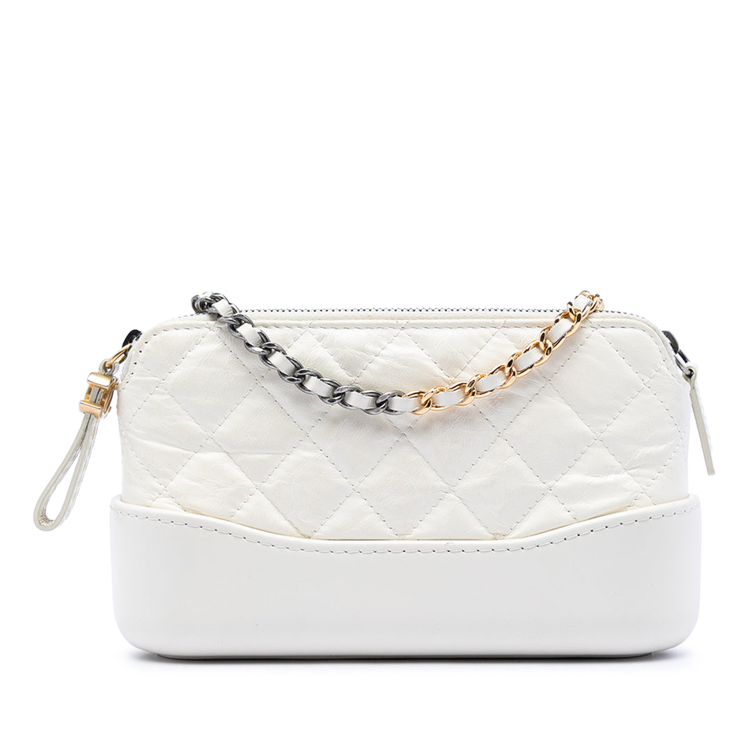 Chanel Matelassé vieilli Cuir de veau Gabrielle Pochette avec chaîne