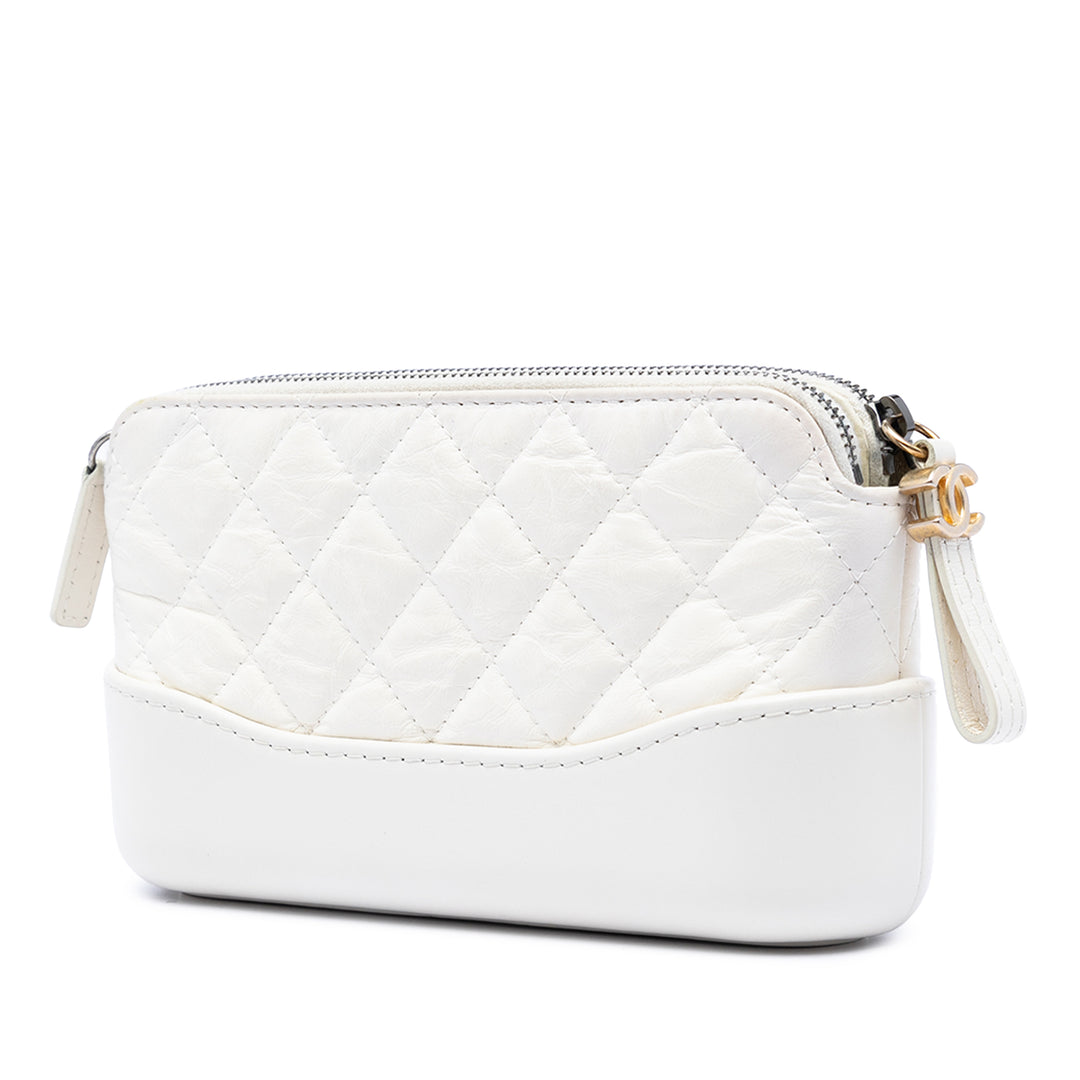 Chanel Matelassé vieilli Cuir de veau Gabrielle Pochette avec chaîne
