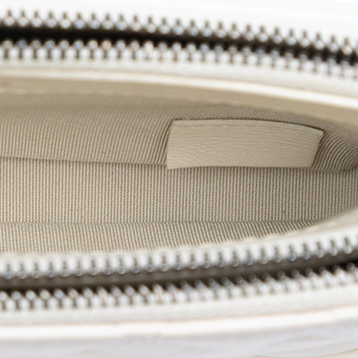 Chanel Matelassé vieilli Cuir de veau Gabrielle Pochette avec chaîne