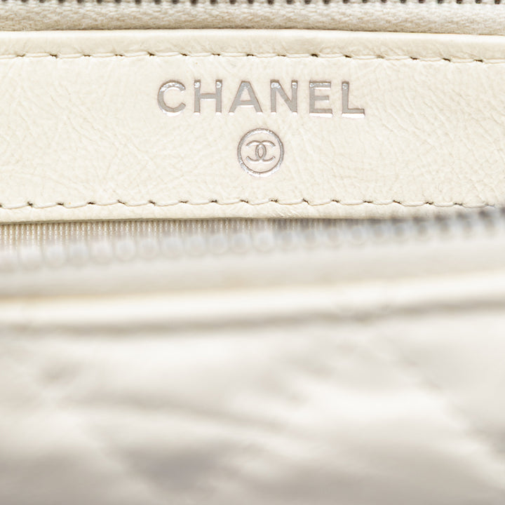 Chanel Matelassé vieilli Cuir de veau Gabrielle Pochette avec chaîne