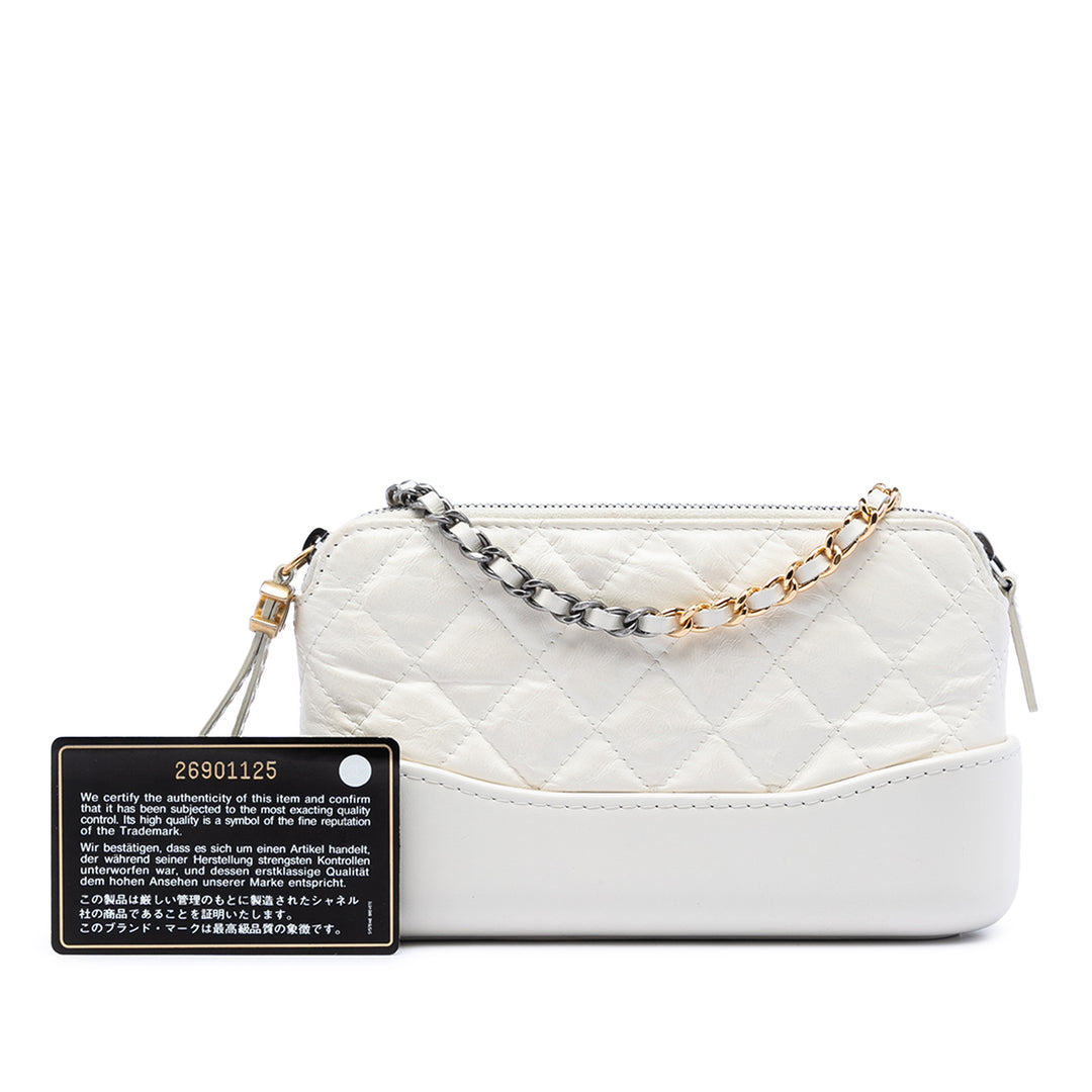 Chanel Matelassé vieilli Cuir de veau Gabrielle Pochette avec chaîne