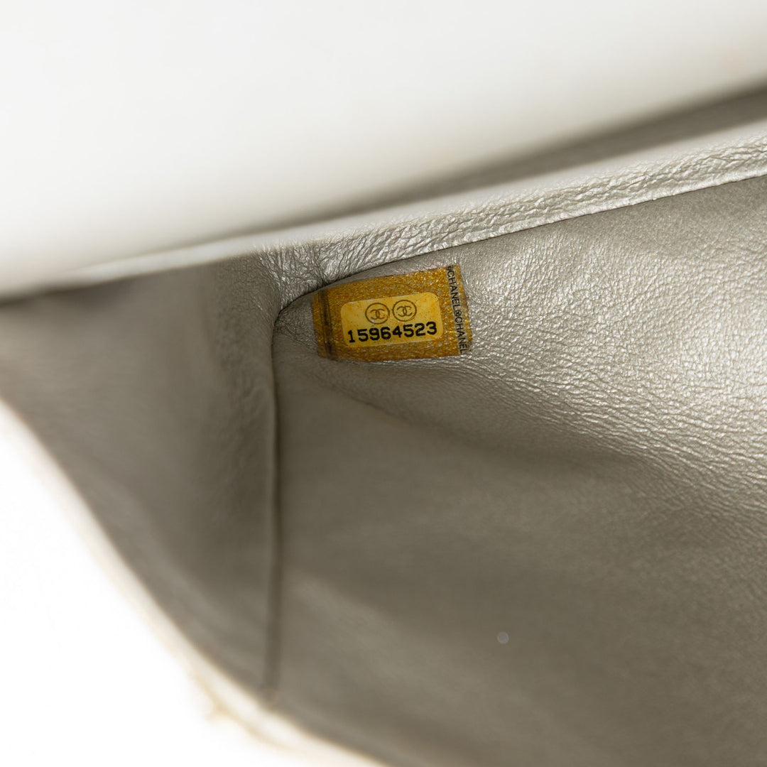 Chanel Medium Classic Iridescent Cuir d’agneau Double rabat