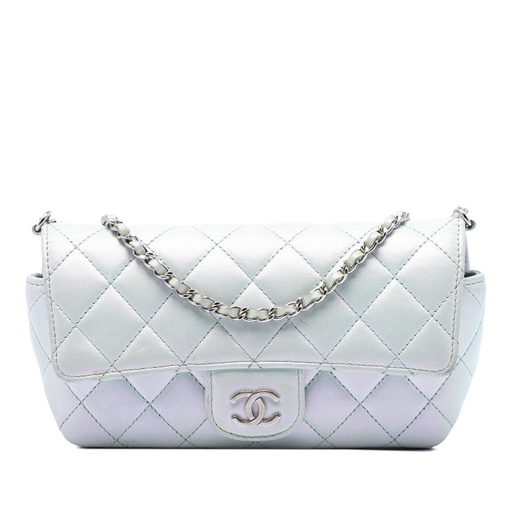 Chanel CC Matelassé Iridescent Cuir d’agneau Glasses Étui avec chaîne