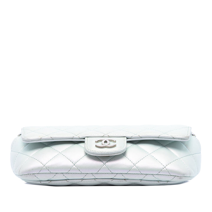 Chanel CC Matelassé Iridescent Cuir d’agneau Glasses Étui avec chaîne