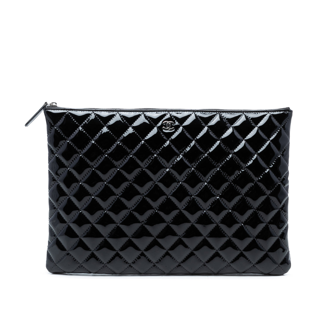 Chanel Matelassé O Étui Pochette Grand Cuir