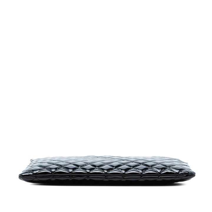 Chanel Matelassé O Étui Pochette Grand Cuir