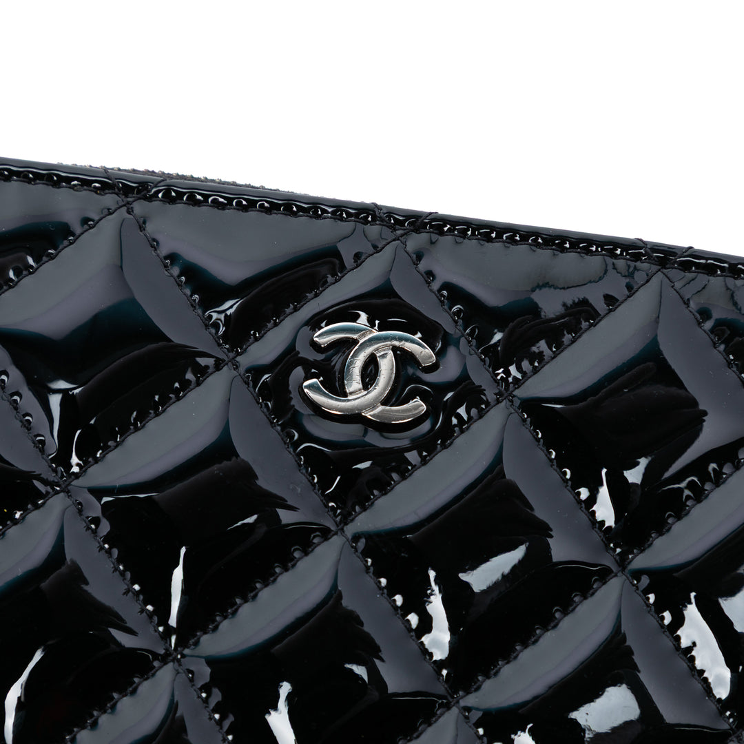 Chanel Matelassé O Étui Pochette Grand Cuir