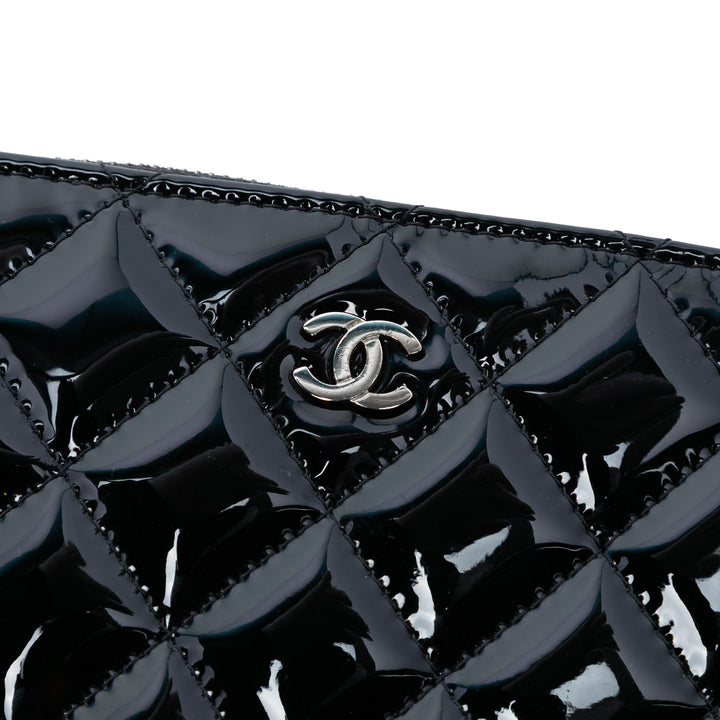 Chanel Matelassé O Étui Pochette Grand Cuir