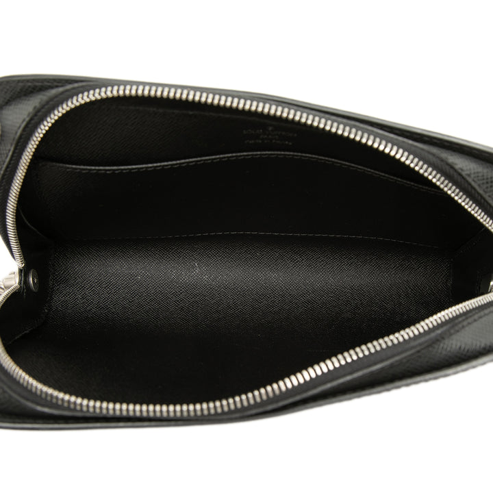 Louis Vuitton Taiga Pochette Baikal Cuir