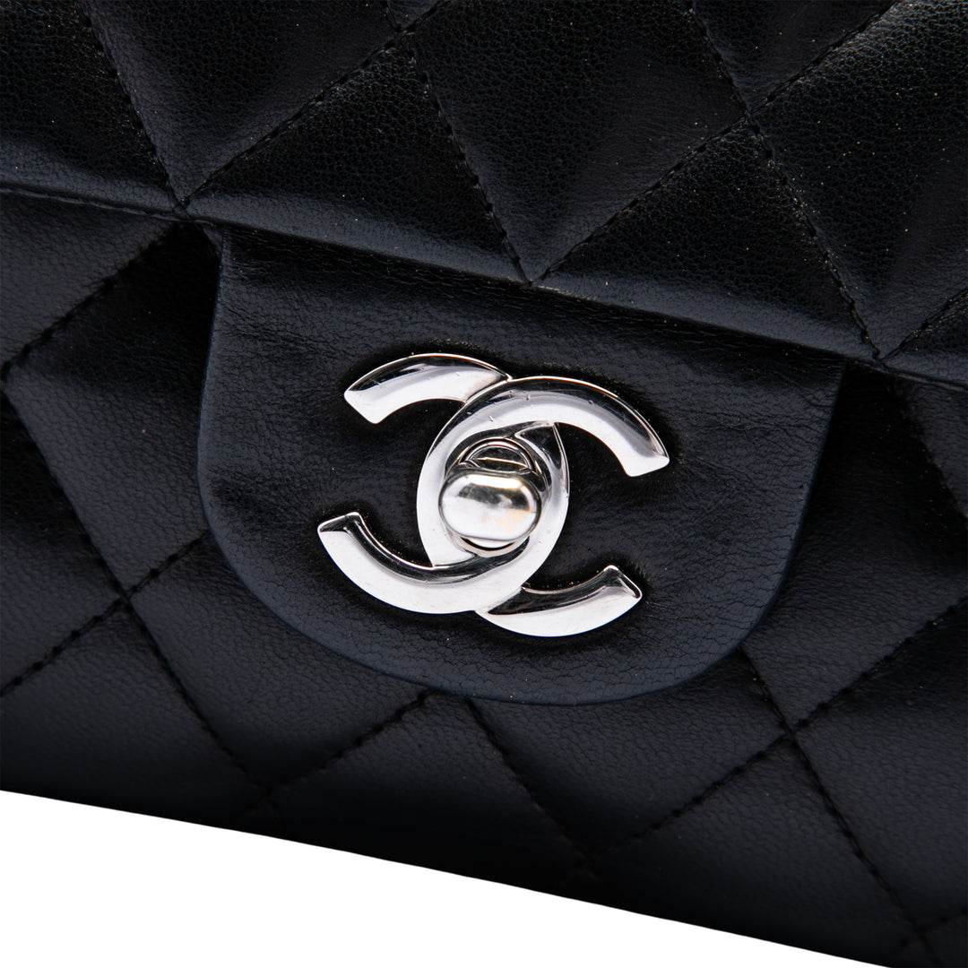 Classic Double rabat Moyen Cuir d'agneau Noir