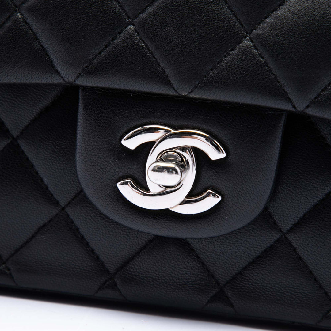Classic Double rabat Moyen Cuir d'agneau Noir