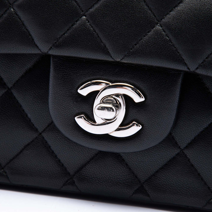 Classic Double rabat Moyen Cuir d'agneau Noir