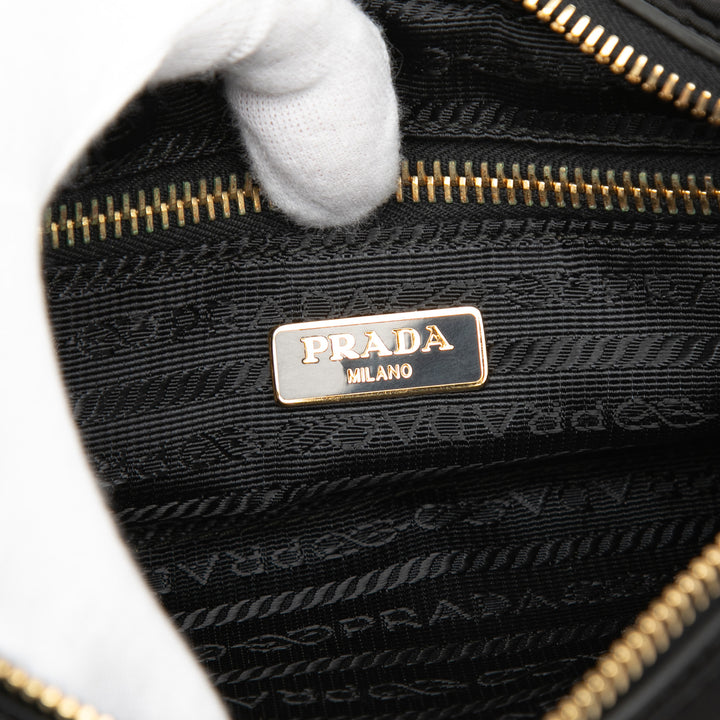 Prada Small Tessuto Front Pocket Sac caméra