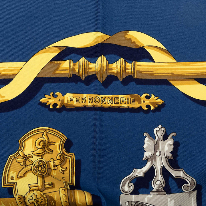Hermès Carré Ferronnerie 90 Bleu – vue 3 – GABY PARIS