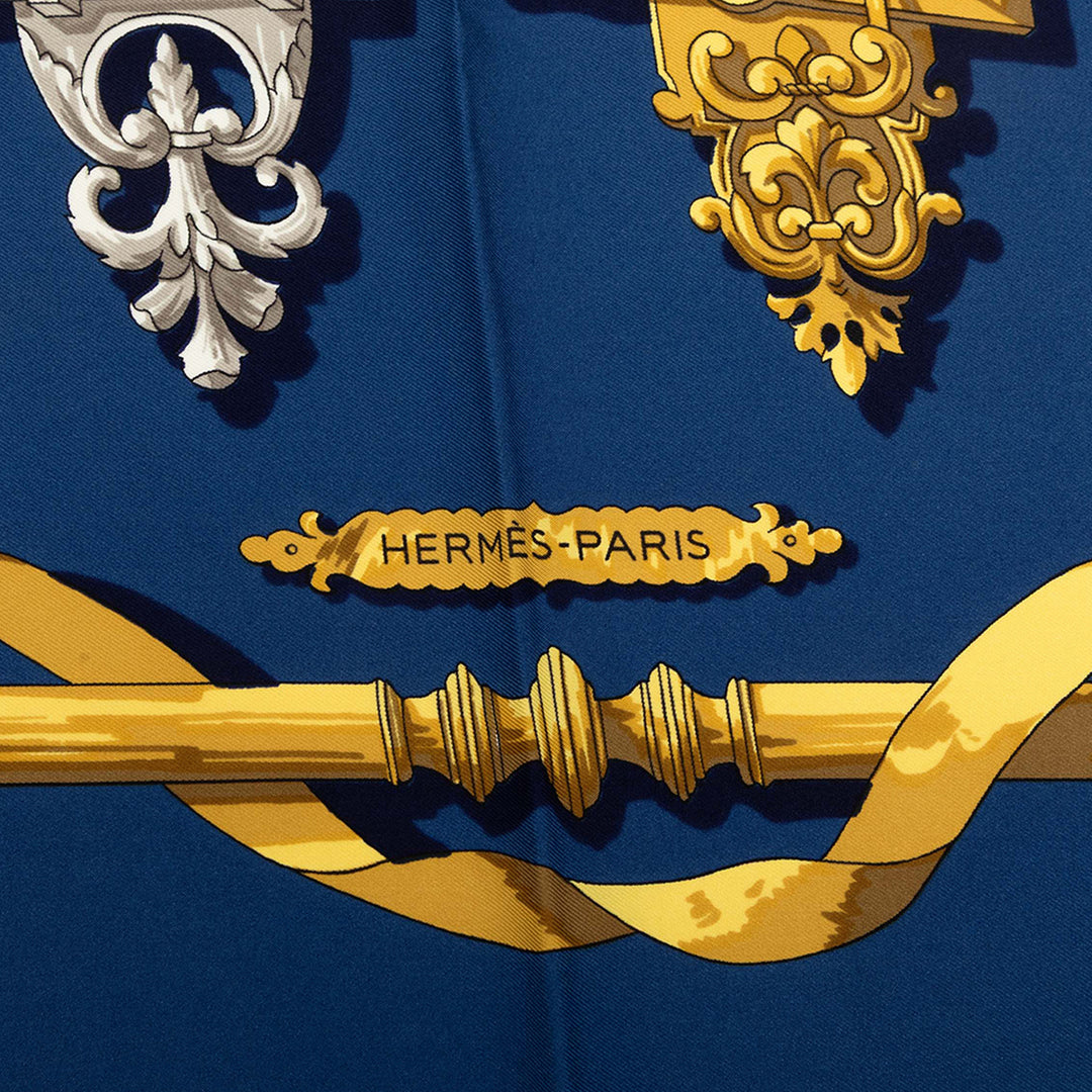 Hermès Carré Ferronnerie 90 Bleu – vue 5 – GABY PARIS