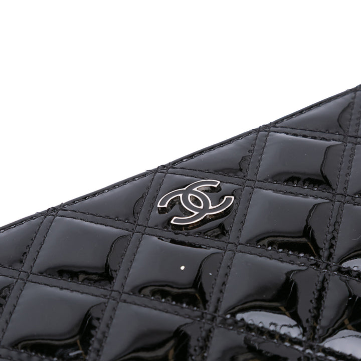 Medium Quilted Patent O Case Clutch Black - Gaby Paris