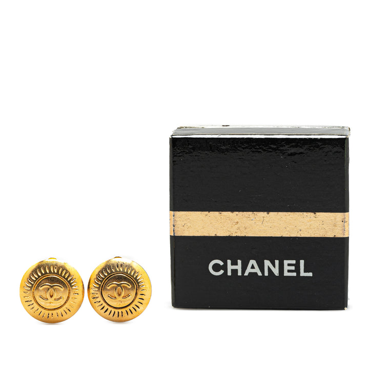 Chanel plaqué CC Rond Clip on Boucles d'oreilles