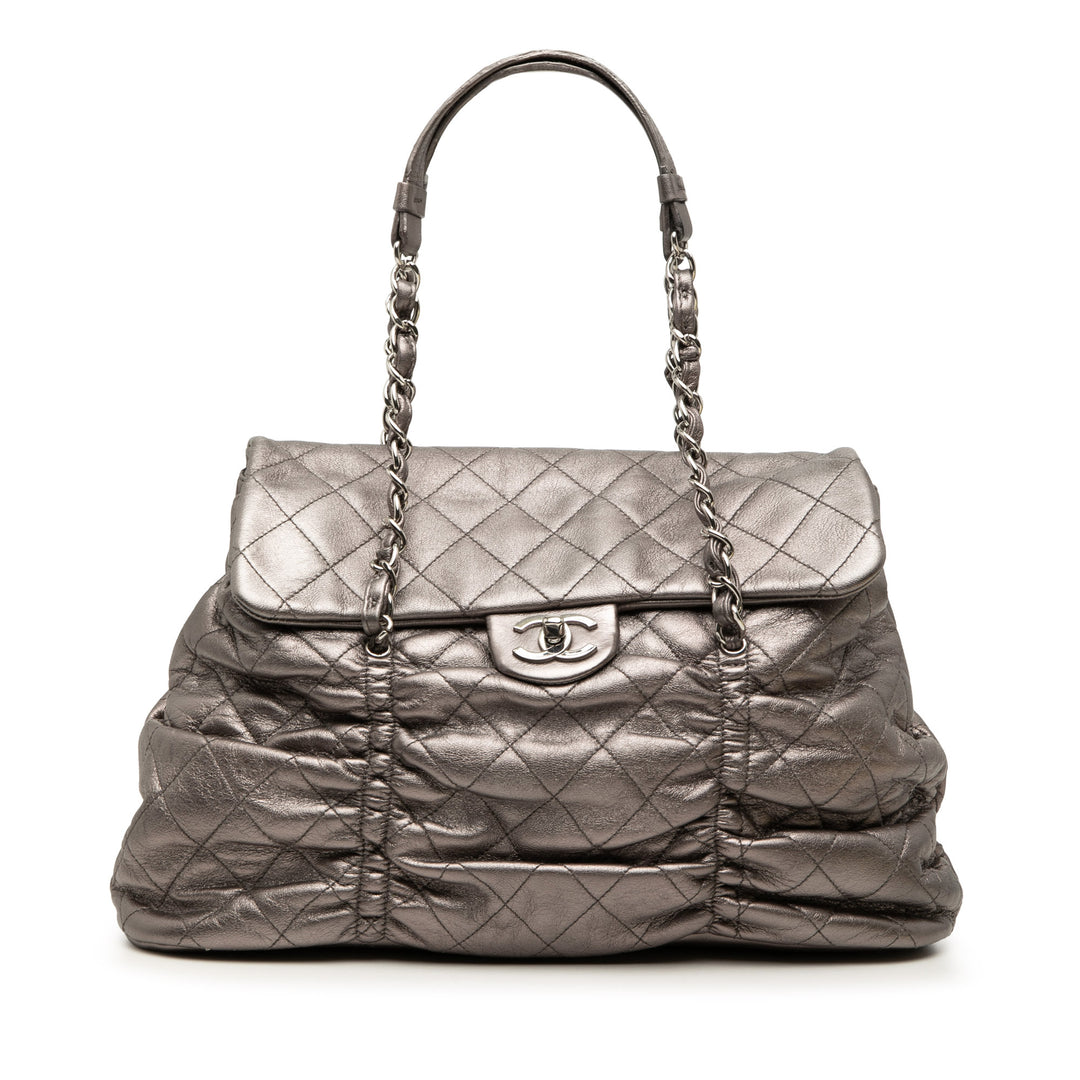 Chanel Matelassé Metallic Cuir d’agneau Sharpei à rabat