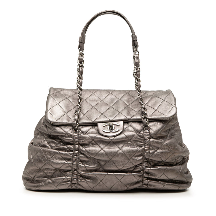 Chanel Matelassé Metallic Cuir d’agneau Sharpei à rabat