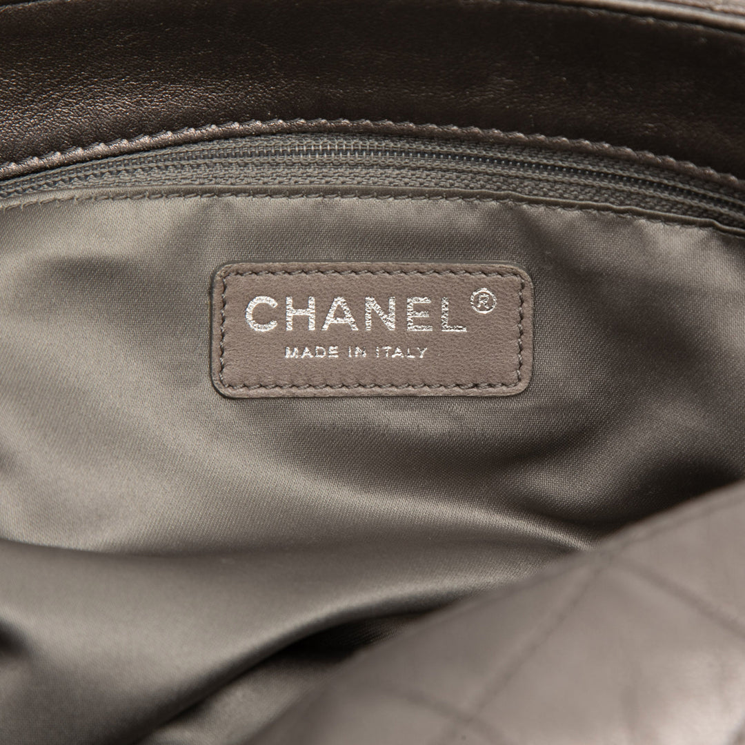 Chanel Matelassé Metallic Cuir d’agneau Sharpei à rabat