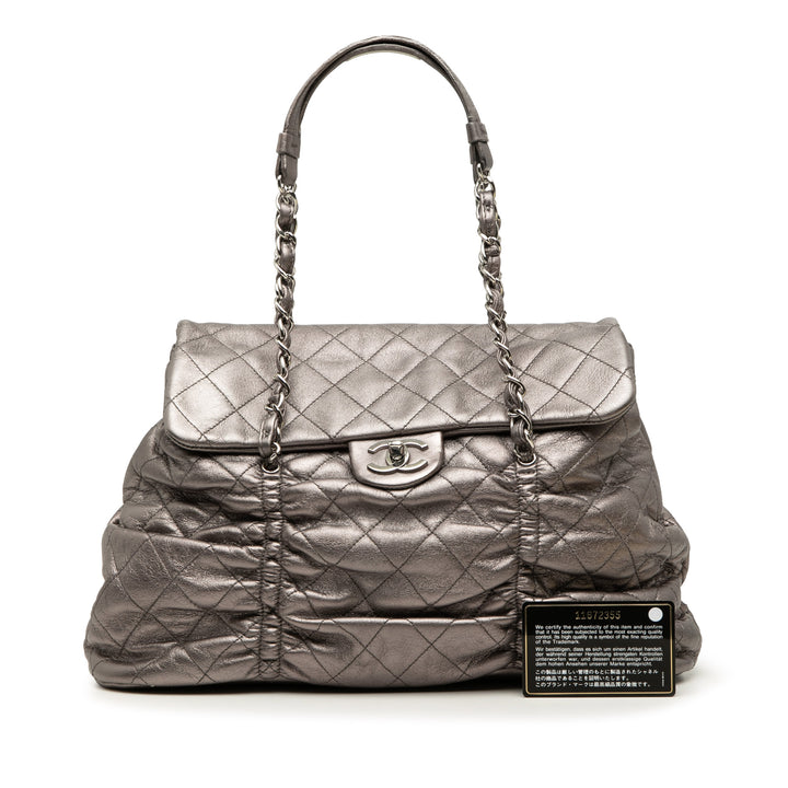 Chanel Matelassé Metallic Cuir d’agneau Sharpei à rabat