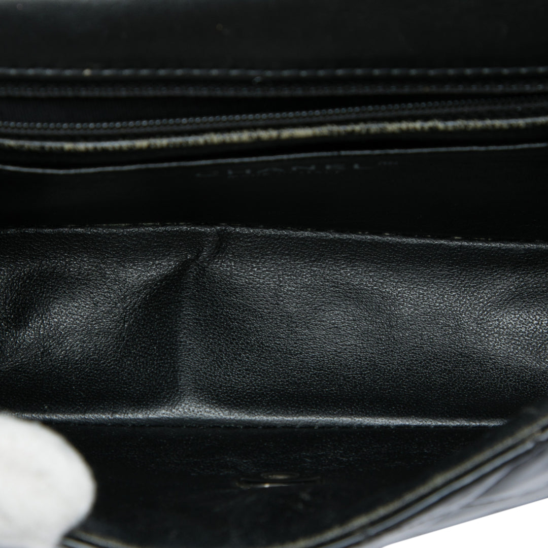 Chanel Sac bandoulière Classic Rectangulaire Rabat simple Mini Noir – vue 4 – GABY PARIS