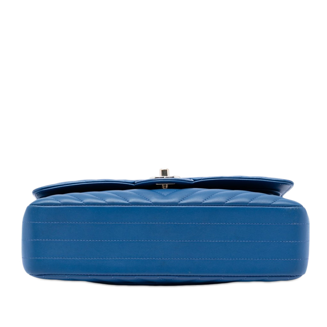 Chanel Medium Classic Chevron Cuir d’agneau Double rabat