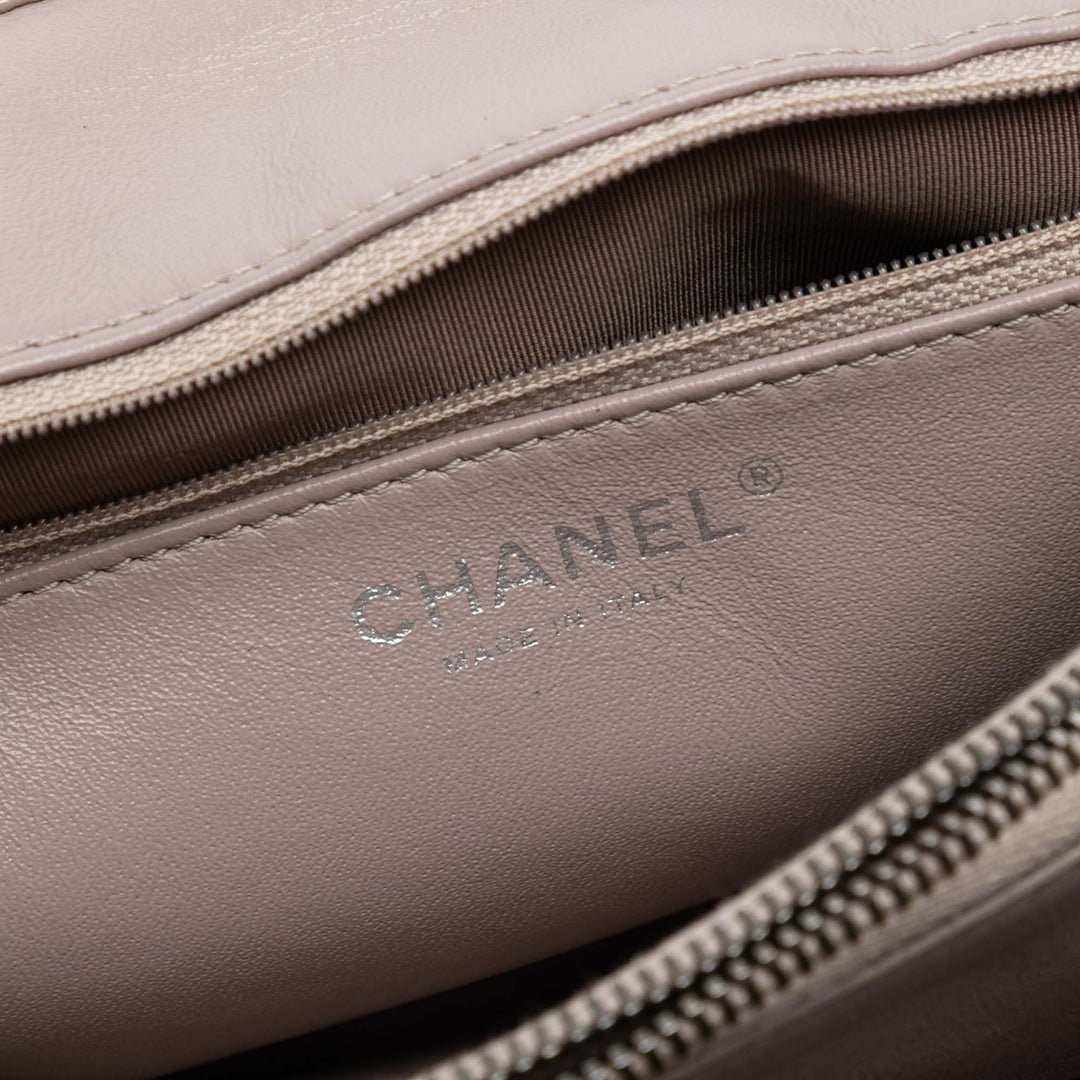 Chanel CC Matelassé Caviar Border à rabat – GABY PARIS Authentique